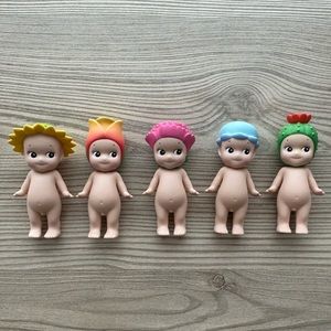 Lot of 5 authentic Sonny Angel figures - Flower Series